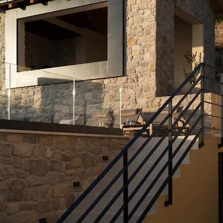 Cozy Salt & Stone With A Pool Villa