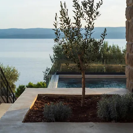 Cozy Salt & Stone With A Pool Villa