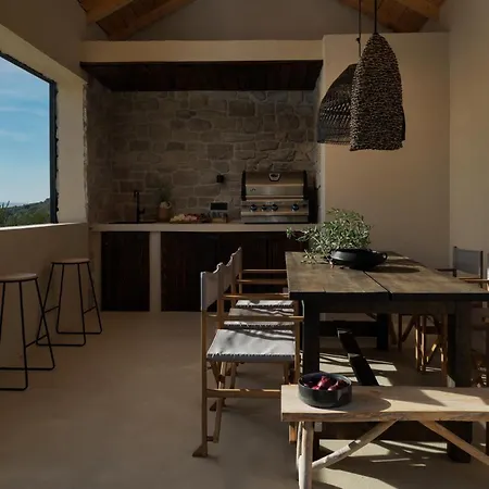 Villa Cozy Salt & Stone With A Pool Mimice